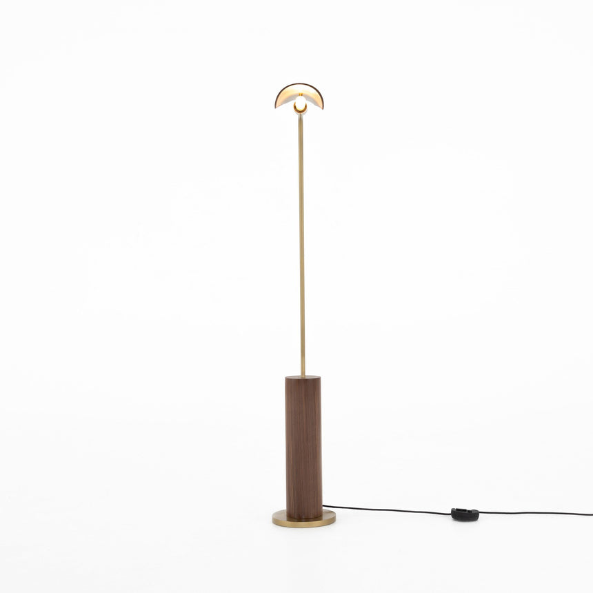 ASTRID FLOOR LAMP | 25 x 97 x 142 CM.