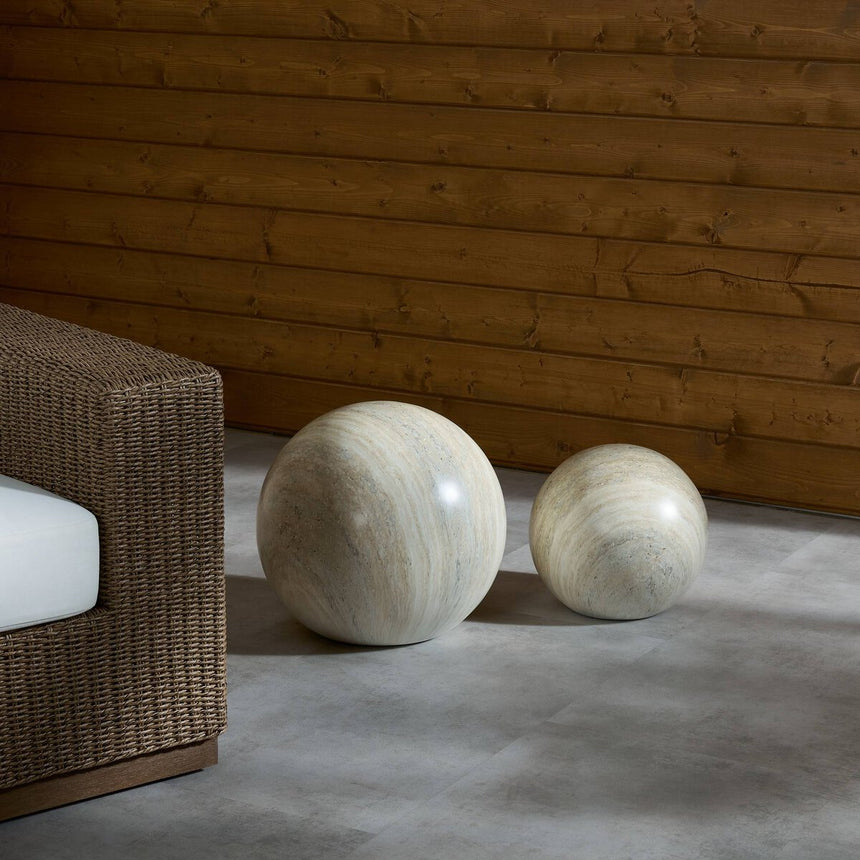 MAIRO SPHERE | 30 x 30 x 28 CM.