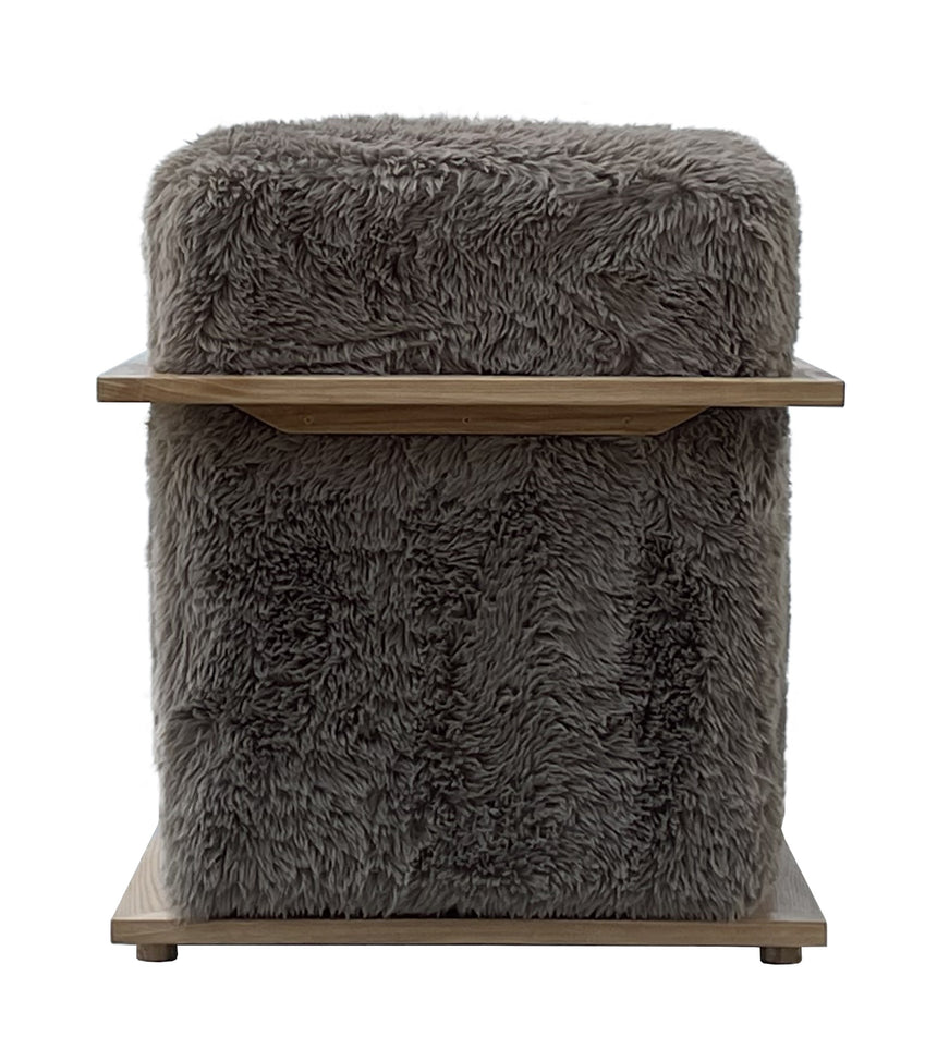 BURKE CLUB CHAIR | 70 x 90 x 80 CM.